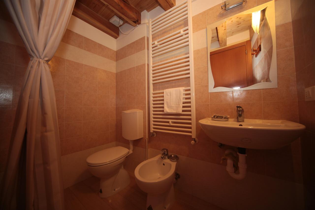 Albergo Diffuso Valcellina E Val Vajont In Erto Habitación foto